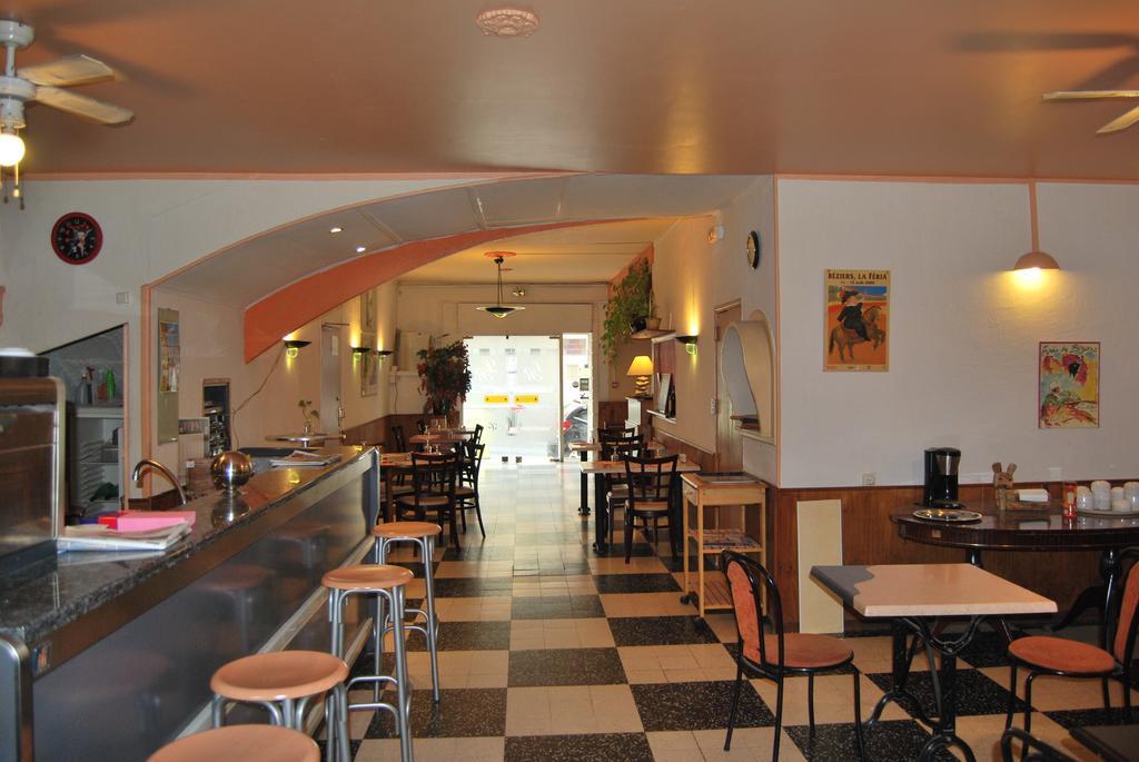 Le Revelois Restaurant Hotel เบซิเยร์ ภายนอก รูปภาพ