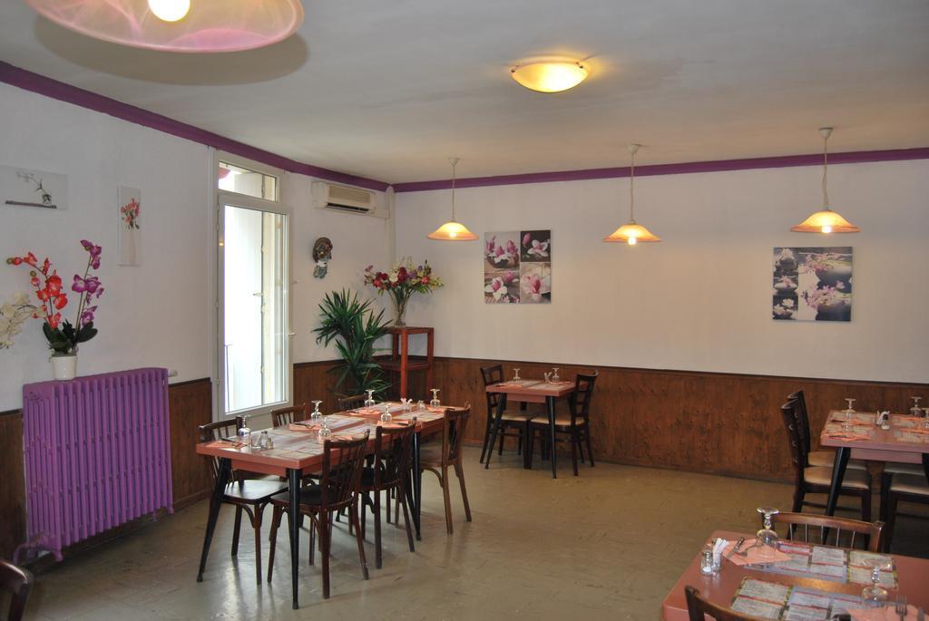 Le Revelois Restaurant Hotel เบซิเยร์ ภายนอก รูปภาพ